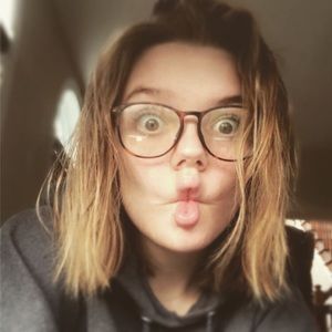 Meet your Posher, Pamela